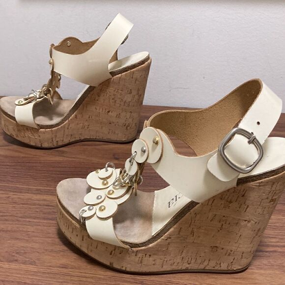 Pedro Garcia Sandal with Cork Wedge, Ankle Strap and Circle Ornaments. Size 38.5 - Picture 4 of 10